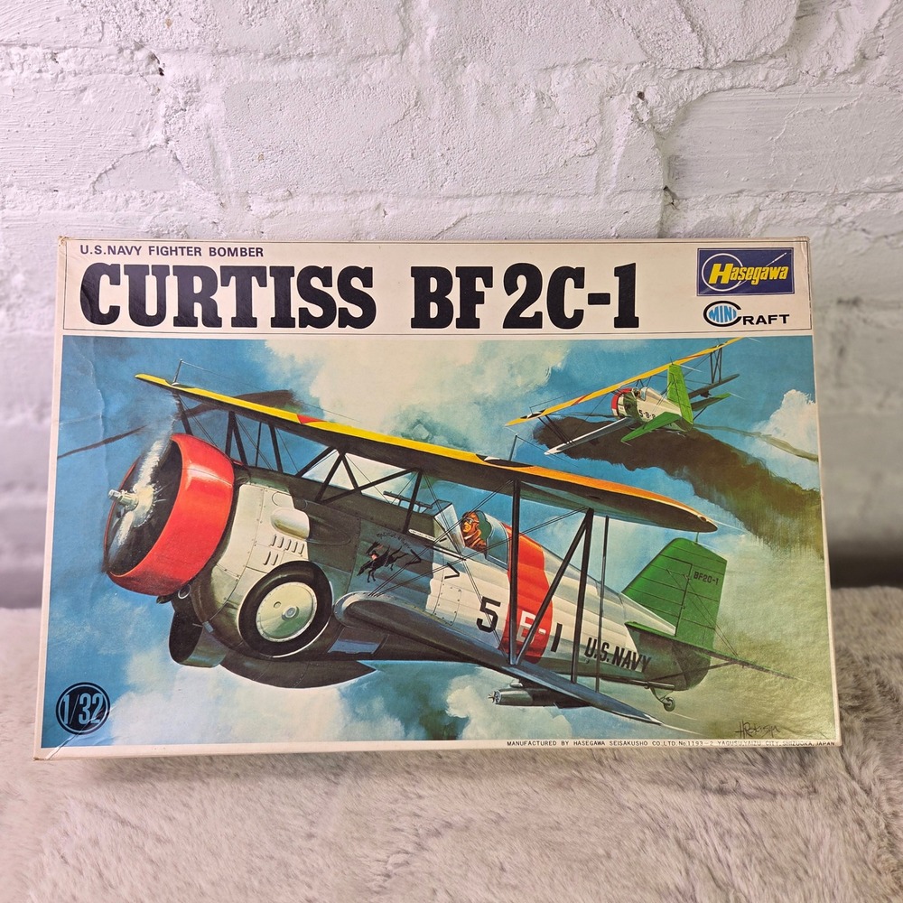 Vintage Hasegawa Minicraft 1/32 Curtiss BF2C-1 US Navy Fighter Bomber Kit JS-064